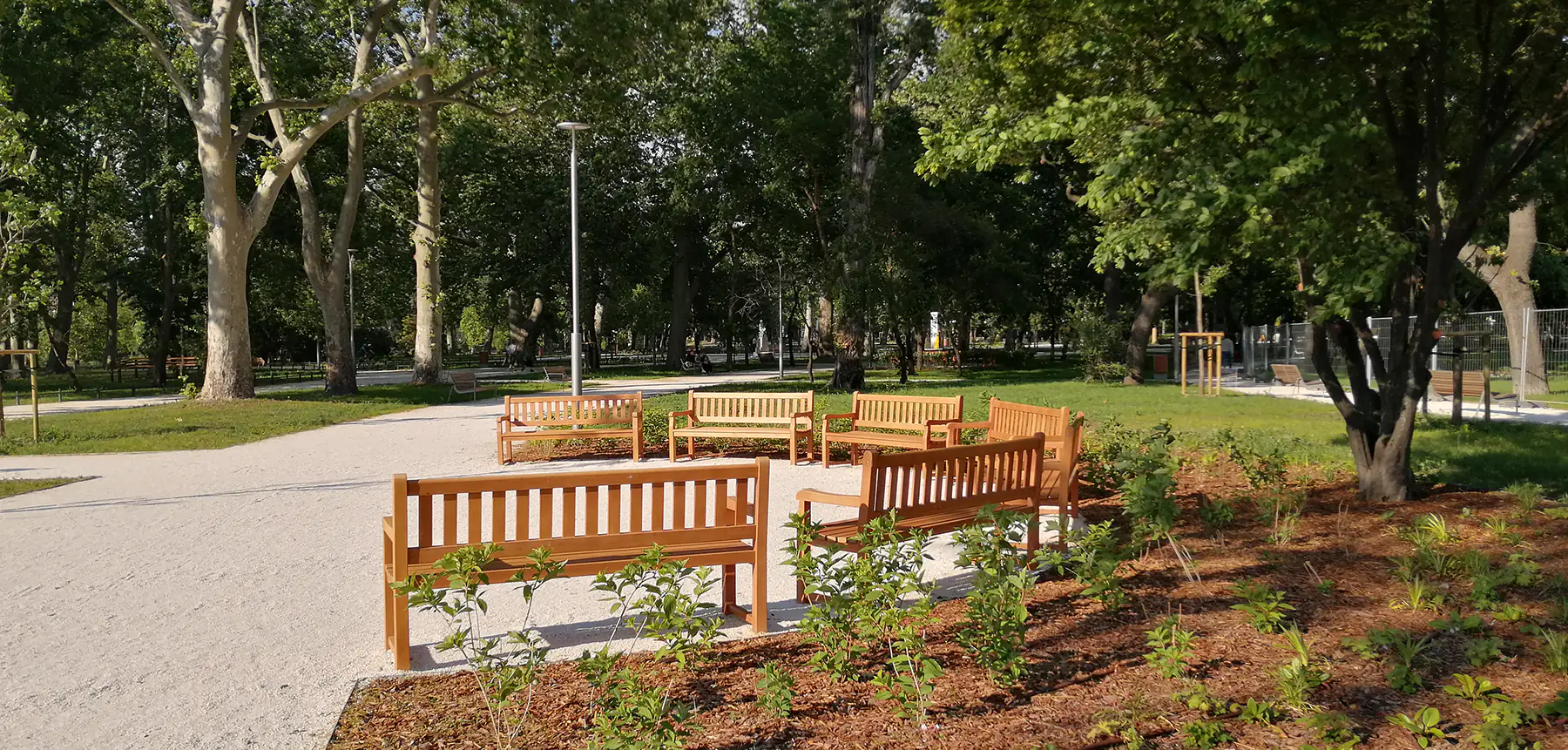 FSC wooden benches for parks