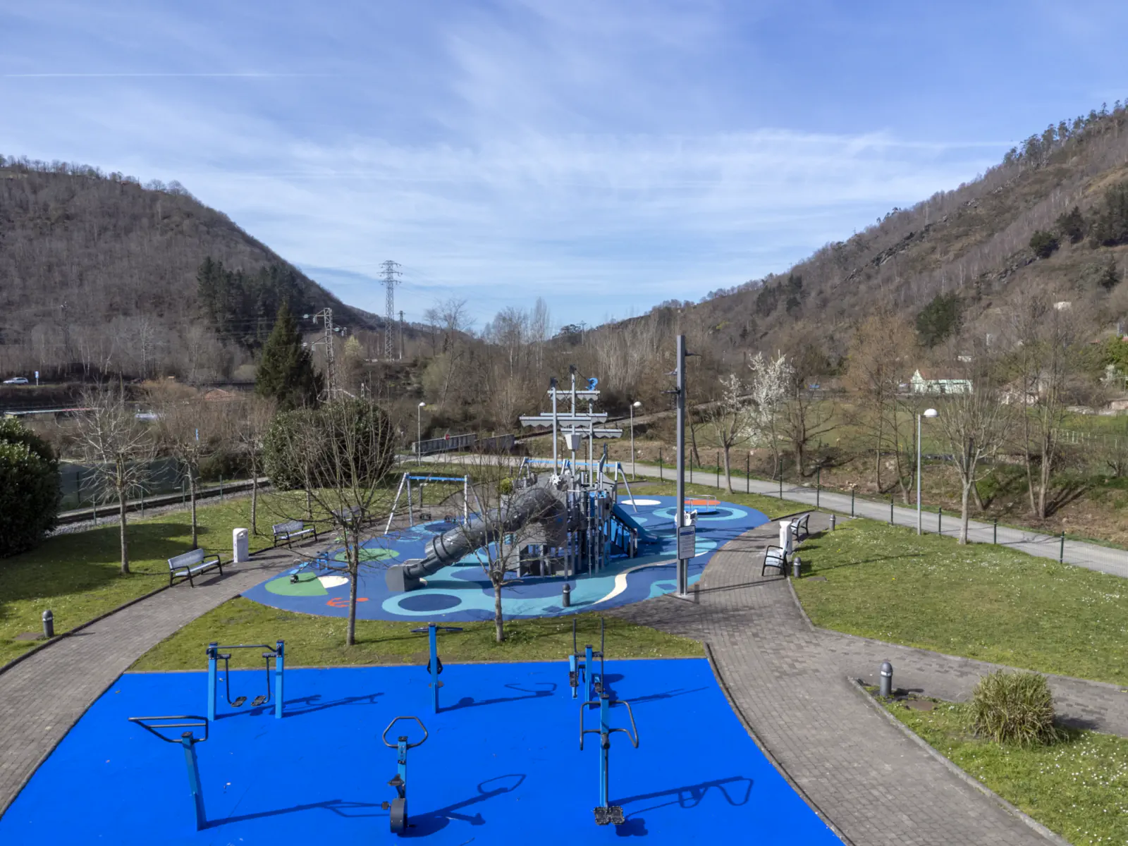 Bancos y papeleras para zonas infantiles Bancos y papeleras para zonas infantiles