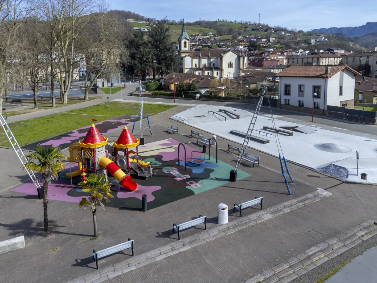 Bancos y papeleras para zonas infantiles Bancos y papeleras para zonas infantiles