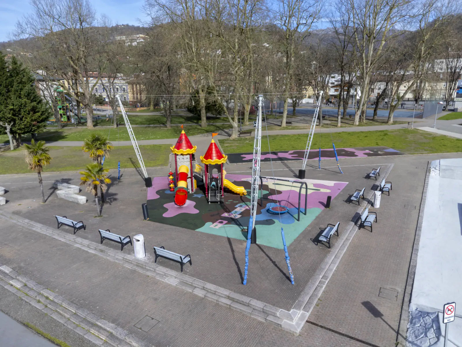 Bancos y papeleras para zonas infantiles Bancos y papeleras para zonas infantiles