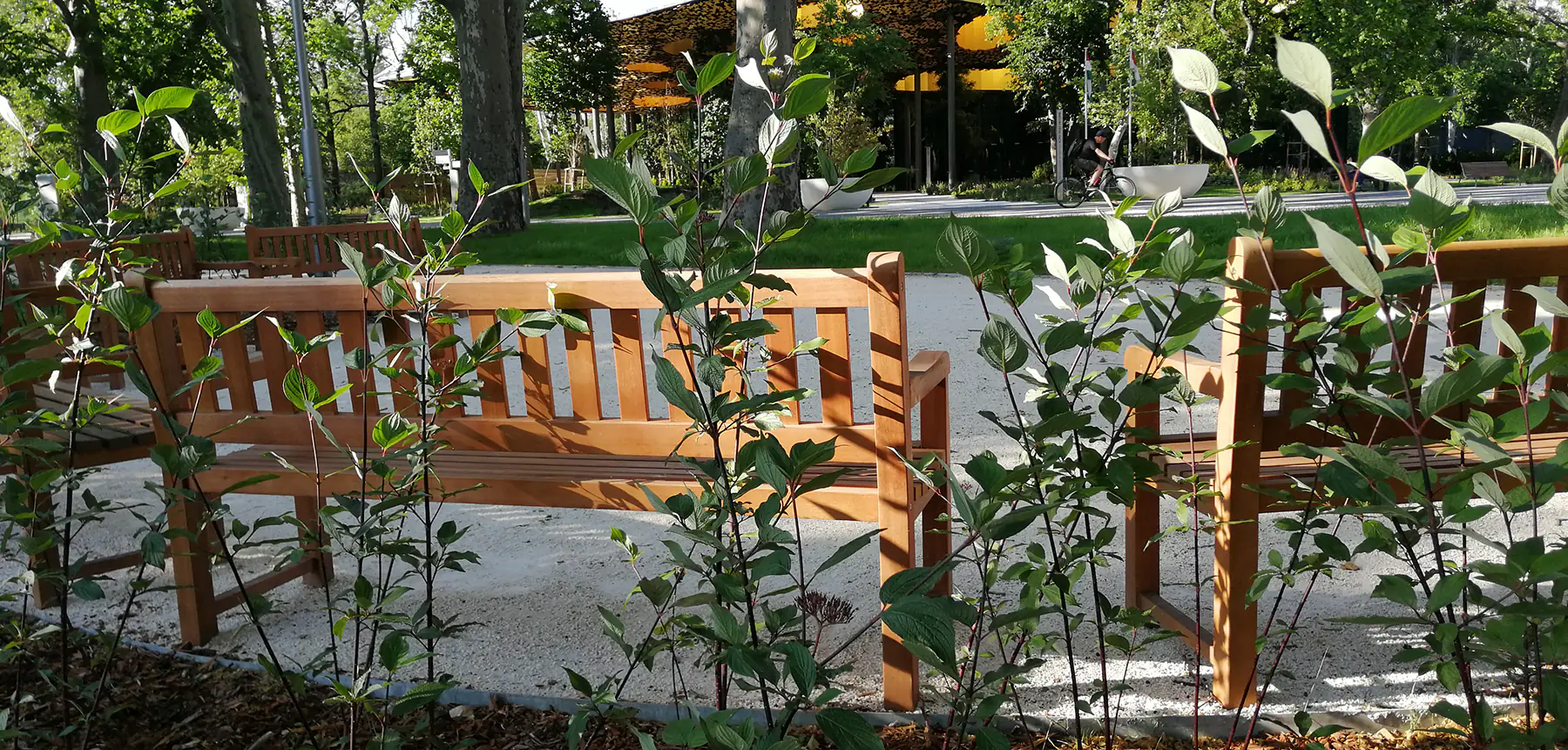 FSC wooden benches for parks