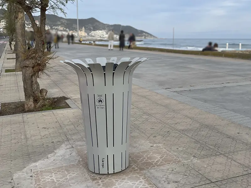 TULIPA bin on the seafront promenade, Sitges – 2026