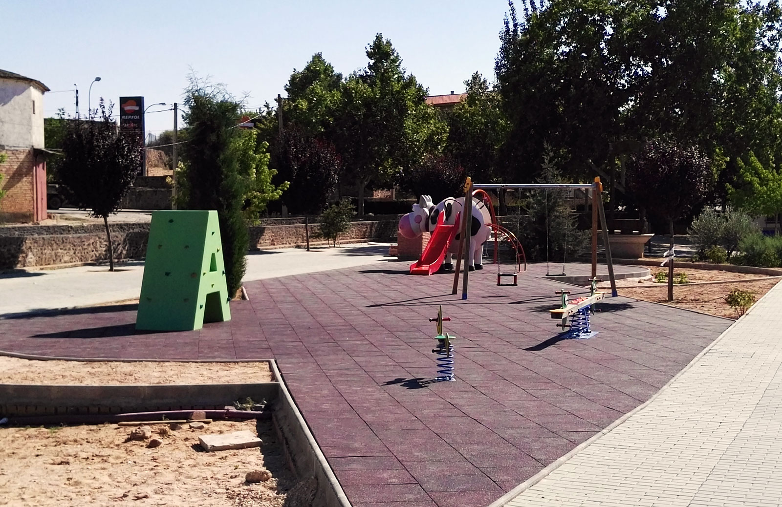 Urbanización de parque infantil en Ciudad Real