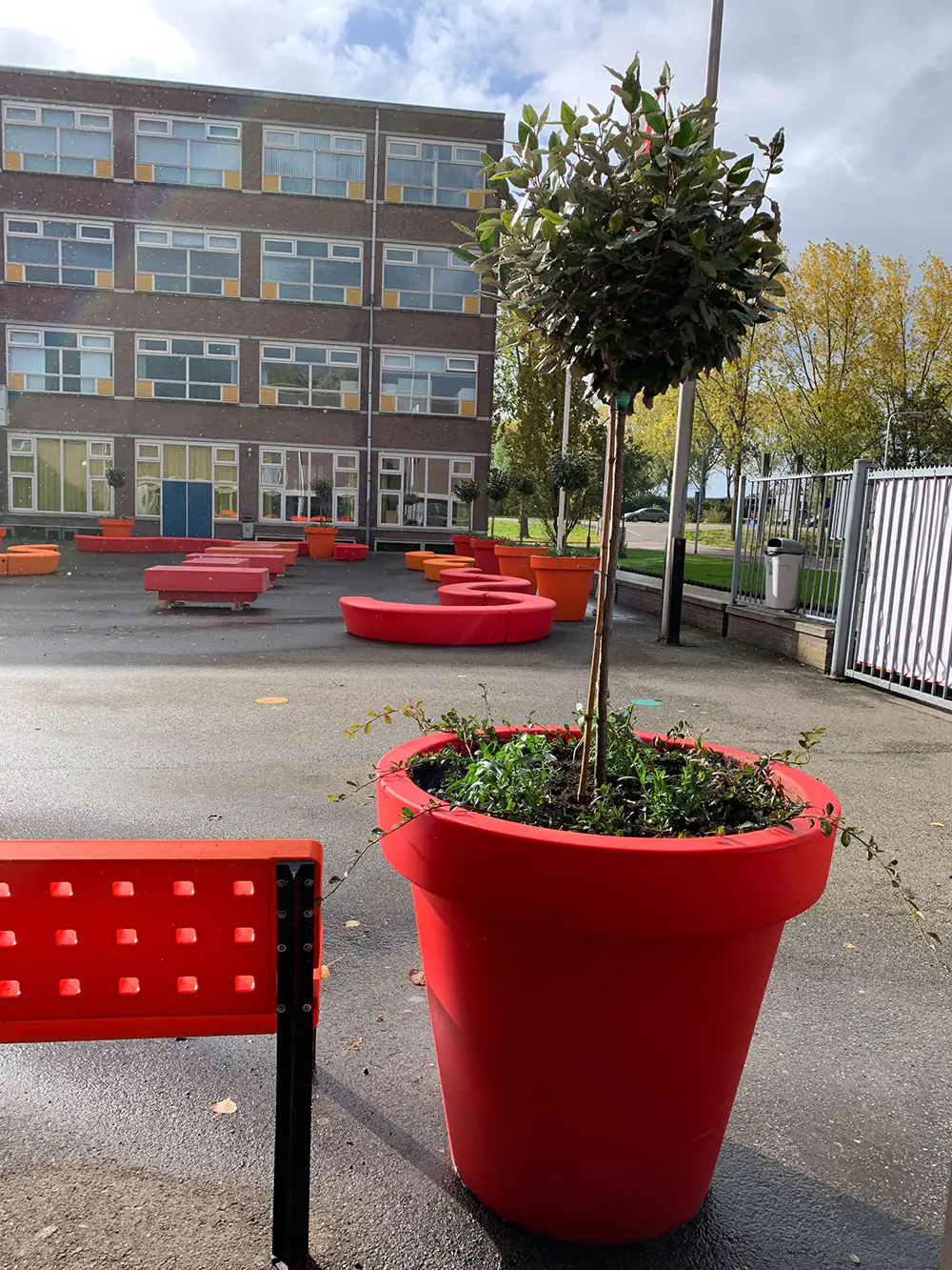 Polyethylene urban furniture in Rotterdam